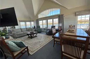 67 Esmond Ave, North Kingstown, RI 02852 - Photo 4