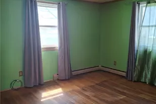 315 Grosvenor Ave, East Providence, RI 02914 - Photo 6