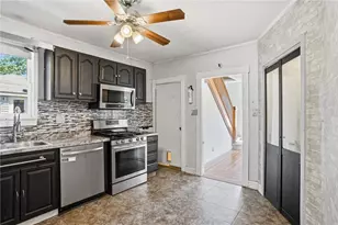 625 Oakland Beach Ave, Warwick, RI 02889 - Photo 8