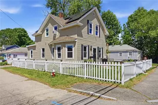 625 Oakland Beach Ave, Warwick, RI 02889 - Photo 2