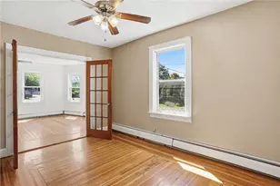 625 Oakland Beach Ave, Warwick, RI 02889 - Photo 16