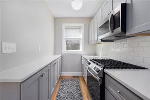 92 Colonial Rd, Providence, RI 02906 - Photo 14