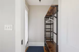 92 Colonial Rd, Providence, RI 02906 - Photo 24