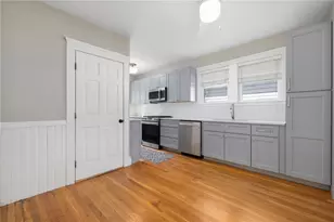 92 Colonial Rd, Providence, RI 02906 - Photo 12