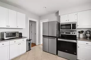 18 Sprague Ct, Portsmouth, RI 02871 - Photo 4
