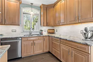110 Ten Rod Rd, North Kingstown, RI 02852 - Photo 8