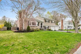 7 Meadowbrook Dr, Barrington, RI 02806 - Photo 2