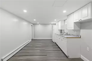 138 Glenbridge Ave, Providence, RI 02909 - Photo 16