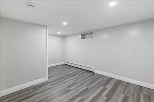138 Glenbridge Ave, Providence, RI 02909 - Photo 18