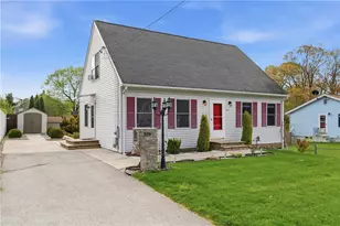 126 Lilac Ave, Woonsocket, RI 02895 - Photo 2
