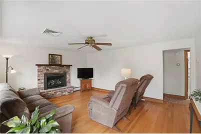 153 Falcon Avenue, Warwick, RI 02888 - Photo 4