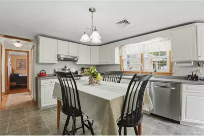 153 Falcon Avenue, Warwick, RI 02888 - Photo 8