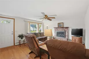 153 Falcon Ave, Warwick, RI 02888 - Photo 6