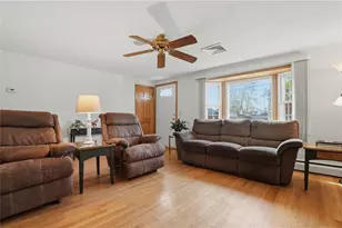 153 Falcon Ave, Warwick, RI 02888 - Photo 8