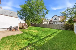 10 Molter St, Cranston, RI 02910 - Photo 38