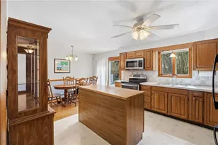1 Roslyn Ave, Bristol, RI 02809 - Photo 10