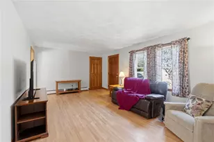 1 Roslyn Ave, Bristol, RI 02809 - Photo 4