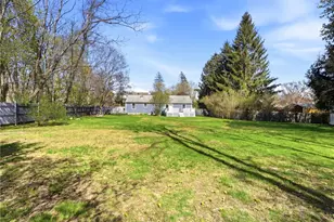 1 Roslyn Ave, Bristol, RI 02809 - Photo 34