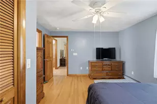 1 Roslyn Ave, Bristol, RI 02809 - Photo 16
