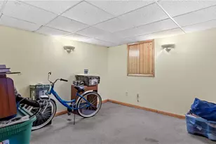 9 Williston St, Cranston, RI 02920 - Photo 18