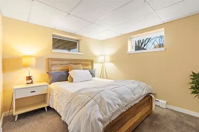 132 Ruggles Avenue, Newport, RI 02840 - Photo 22