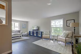 132 Ruggles Ave, Newport, RI 02840 - Photo 4
