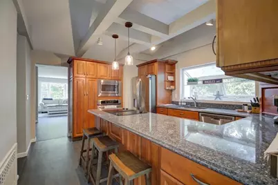 132 Ruggles Avenue, Newport, RI 02840 - Photo 8