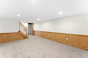 40 Heroux Blvd, Cumberland, RI 02864 - Photo 36