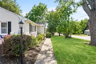 40 Heroux Blvd, Cumberland, RI 02864 - Photo 4