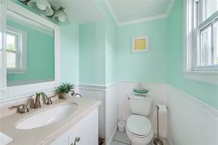 40 Holland St, Newport, RI 02840 - Photo 12