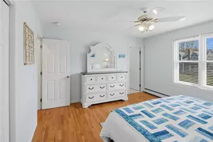 37 Pleasant Ave, Narragansett, RI 02882 - Photo 18