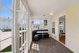 40 Jackson Ave, East Providence, RI 02915 - Photo 12