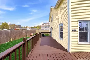 40 Jackson Ave, East Providence, RI 02915 - Photo 10