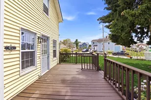 40 Jackson Ave, East Providence, RI 02915 - Photo 4