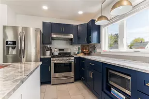 70 Margin St, Westerly, RI 02891 - Photo 20