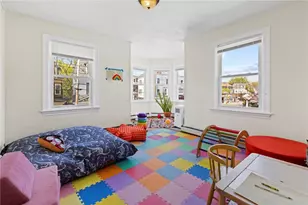 156 Vinton St, Providence, RI 02909 - Photo 32