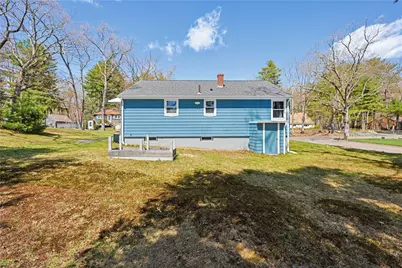 18 Adelaide Avenue, Smithfield, RI 02917 - Photo 4