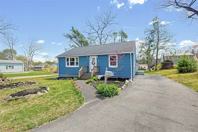 18 Adelaide Avenue, Smithfield, RI 02917 - Photo 2