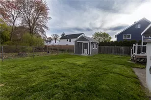 20 W View St, Warwick, RI 02889 - Photo 38