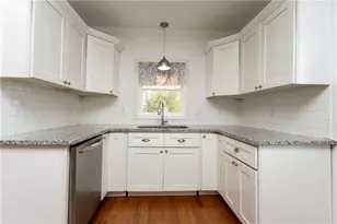 20 W View St, Warwick, RI 02889 - Photo 16