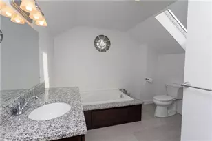 20 W View St, Warwick, RI 02889 - Photo 30