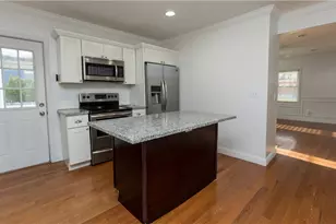 20 W View St, Warwick, RI 02889 - Photo 18