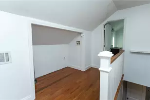 20 W View St, Warwick, RI 02889 - Photo 24