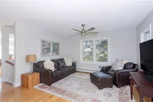 18 Lugger St, Jamestown, RI 02835 - Photo 10