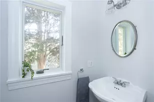18 Lugger St, Jamestown, RI 02835 - Photo 14