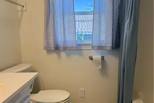 36 Lawrence Ct, Tiverton, RI 02878 - Photo 6