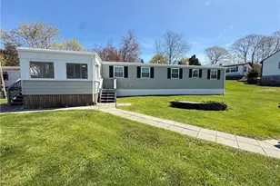 36 Lawrence Ct, Tiverton, RI 02878 - Photo 2