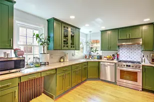 250 Butler Ave, Providence, RI 02906 - Photo 8