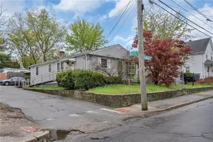 134 Glenbridge Ave, Providence, RI 02909 - Photo 4