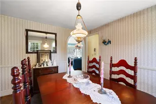 11 Terrace Dr, Bristol, RI 02809 - Photo 8